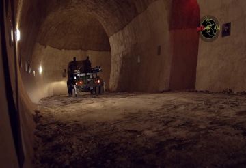 أولياء الدم تنشر مشاهد لاستهدافها قاعدة فيكتوريا الأمريكية في بغداد أولياء الدم تنشر مشاهد لاستهدافها قاعدة فيكتوريا الأمريكية في بغداد