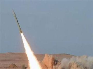 غارات جوية تلحق أضرارا جسيمة في مركز طبي رئيسي في طهران