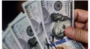 أسعار الدولار أمام الدينار العراقي: 154500 بيعا و153500 شراء