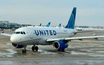  يونايتد إيرلاينز تخفض توقعات أرباحها بسبب حرب إيران وارتفاع النفط