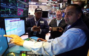  S P 500 و ناسداك يسجلان مستويات قياسية بعد هدنة لبنان وإسرائيل