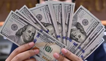 واشنطن تؤكد أن تعليق إرسال شحنات الدولار إلى العراق مؤقت