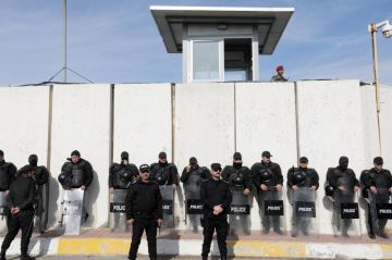 واشنطن تعلق تسليم العراق 500 مليون دولار نقدا 