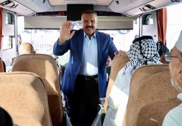 وزير الداخلية يوجه بتقديم أقصى درجات التسهيلات اللوجستية والأمنية لضمان انسيابية حركة القوافل وراحة الحجاج