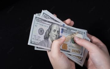 أسعار صرف الدولار في العراق: بيع 155,500 وشراء 154,500 دينار أسعار صرف الدولار في العراق: بيع 155,500 وشراء 154,500 دينار