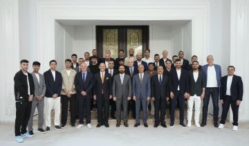 رئيس الوزراء يؤكد حرص الحكومة والتزامها بتقديم الدعم الكامل للمنتخب الكروي رئيس الوزراء يؤكد حرص الحكومة والتزامها بتقديم الدعم الكامل للمنتخب الكروي