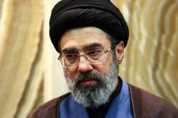 المرشد الأعلى الإيراني يصدر توجيهات بإبقاء اليورانيوم المخصب داخل البلاد