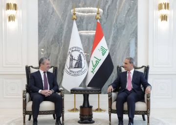 رئيس مجلس القضاء ورئيس حكومة إقليم كردستان يبحثان القضايا الدستورية والقانونية المتعلقة بالشأن العام رئيس مجلس القضاء ورئيس حكومة إقليم كردستان يبحثان القضايا الدستورية والقانونية المتعلقة بالشأن العام