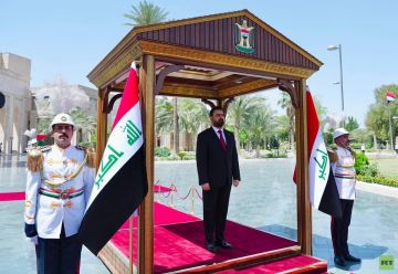العراق.. الزيدي يتسلم رسميا مهامه كرئيس للحكومة وقائدا عاما للقوات المسلحة (صور) العراق.. الزيدي يتسلم رسميا مهامه كرئيس للحكومة وقائدا عاما للقوات المسلحة (صور)