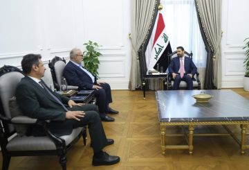 رئيس الوزراء يؤكد حرص الحكومة على تقديم كامل الدعم للعتبات المقدسة رئيس الوزراء يؤكد حرص الحكومة على تقديم كامل الدعم للعتبات المقدسة