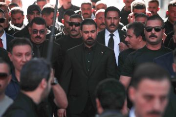 بسبب شبهات فساد.. الزيدي يلغي مشروع تطوير مطار بغداد الدولي بسبب شبهات فساد.. الزيدي يلغي مشروع تطوير مطار بغداد الدولي