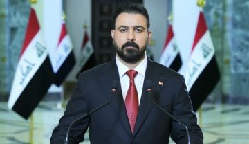 رئيس الوزراء يهنئ الصحفيين بالذكرى (157) لعيد الصحافة العراقية رئيس الوزراء يهنئ الصحفيين بالذكرى (157) لعيد الصحافة العراقية