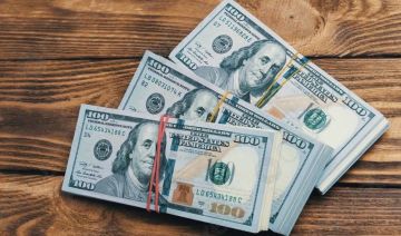ارتفاع سعر صرف الدولار إلى 156,500 دينار ارتفاع سعر صرف الدولار إلى 156,500 دينار