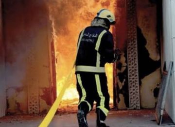 الدفاع المدني يخمد حريقا في حي الجهاد ببغداد وينقذ شخصين الدفاع المدني يخمد حريقا في حي الجهاد ببغداد وينقذ شخصين