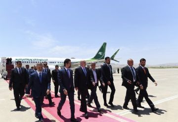 رئيس الجمهورية يصل إلى السليمانية للمشاركة في مؤتمر دلفي بدورته الثانية رئيس الجمهورية يصل إلى السليمانية للمشاركة في مؤتمر دلفي بدورته الثانية
