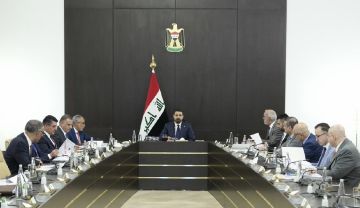 رئيس الوزراء يترأس الجلسة الأولى الاعتيادية للمجلس الوزاري للطاقة رئيس الوزراء يترأس الجلسة الأولى الاعتيادية للمجلس الوزاري للطاقة