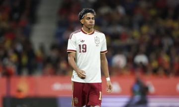 برشلونة يخاطب منتخب إسبانيا بشأن مشاركة لامين يامال أمام كاب فيردي
