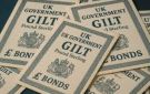 العائدات البريطانية تسجل أدنى مستوى في ثلاثة أشهر