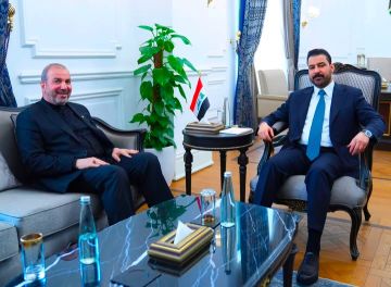 رئيس الوزراء يبحث مع السفير الإيراني تطوير العلاقات الثنائية وسبل تعزيز التعاون المشترك رئيس الوزراء يبحث مع السفير الإيراني تطوير العلاقات الثنائية وسبل تعزيز التعاون المشترك