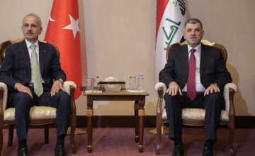 وزير النقل التركي يصل إلى بغداد وزير النقل التركي يصل إلى بغداد
