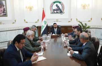 القائد العام للقوات المسلحة يزور مقر هيئة الحشد الشعبي ويوجه بتكريم الشهداء ورعاية الجرحى القائد العام للقوات المسلحة يزور مقر هيئة الحشد الشعبي ويوجه بتكريم الشهداء ورعاية الجرحى