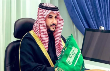 بعد ساعات من ضربات سعودية أمريكية على الحشد الشعبي في العراق.. خالد بن سلمان يلتقي فانس في واشنطن بعد ساعات من ضربات سعودية أمريكية على الحشد الشعبي في العراق.. خالد بن سلمان يلتقي فانس في واشنطن