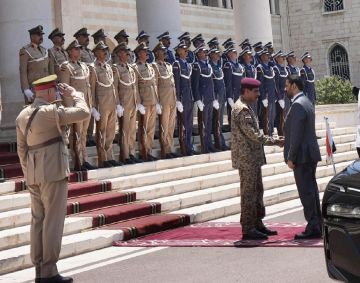 القائد العام للقوات المسلحة يصادق على جدول ترقيات الضباط في وزارة الدفاع القائد العام للقوات المسلحة يصادق على جدول ترقيات الضباط في وزارة الدفاع