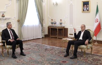 بزشكيان: زيارة الزيدي إلى طهران تمثل محطة مفصلية لتعزيز الشراكة الاستراتيجية بين البلدين بزشكيان: زيارة الزيدي إلى طهران تمثل محطة مفصلية لتعزيز الشراكة الاستراتيجية بين البلدين