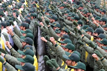 الحرس الثوري يهدد بإغلاق طرق تصدير النفط والغاز في المنطقة الحرس الثوري يهدد بإغلاق طرق تصدير النفط والغاز في المنطقة