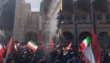 تشييع المرشد الشهيد في العراق.. يعكس تماسك المجتمع الشيعي في كل الدول تشييع المرشد الشهيد في العراق.. يعكس تماسك المجتمع الشيعي في كل الدول