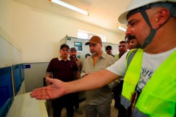 أمين بغداد يعلن مشروع بـ1.4 مليون متر مكعب لإنقاذ دجلة.. و بغداد تقترب من 10 ملايين نسمة أمين بغداد يعلن مشروع بـ1.4 مليون متر مكعب لإنقاذ دجلة.. و بغداد تقترب من 10 ملايين نسمة