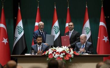 العراق وتركيا توقعان 3 مذكرات تفاهم لتعزيز التعاون في مجالات متعددة العراق وتركيا توقعان 3 مذكرات تفاهم لتعزيز التعاون في مجالات متعددة