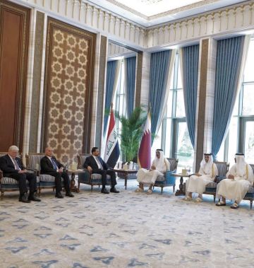 رئيس الوزراء وأمير قطر يؤكدان على تنفيذ مذكرة التفاهم بما فيها ضمان حرية الملاحة بمضيق هرمز رئيس الوزراء وأمير قطر يؤكدان على تنفيذ مذكرة التفاهم بما فيها ضمان حرية الملاحة بمضيق هرمز