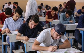 وزير التربية يعلن موافقة الزيدي على عرض الدخول الشامل في مجلس الوزراء وزير التربية يعلن موافقة الزيدي على عرض الدخول الشامل في مجلس الوزراء