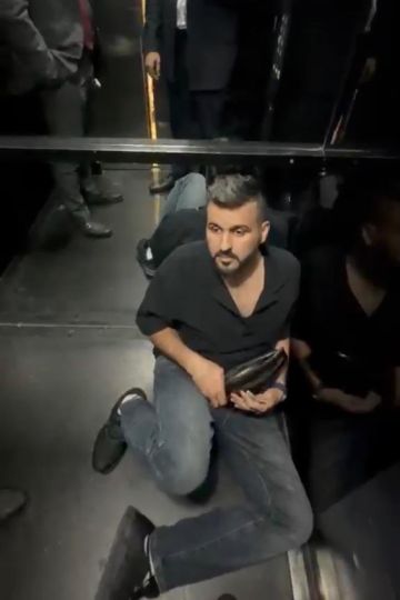 عاجل: القبض على زيد المحارب في تركيا بعد سنوات من الإساءة لضباط ومؤسسات عسكرية عاجل: القبض على زيد المحارب في تركيا بعد سنوات من الإساءة لضباط ومؤسسات عسكرية