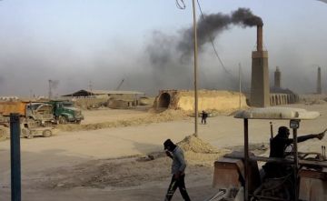 إغلاق المئات من المصانع المخالفة للشروط البيئية إغلاق المئات من المصانع المخالفة للشروط البيئية