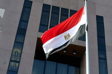 مصر تجري سلسلة اتصالات لاحتواء تصعيد المنطقة وتعزيز مسار التهدئة مصر تجري سلسلة اتصالات لاحتواء تصعيد المنطقة وتعزيز مسار التهدئة