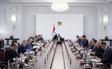 مجلس الوزراء يعقد جلسته الاعتيادية برئاسة الزيدي مجلس الوزراء يعقد جلسته الاعتيادية برئاسة الزيدي