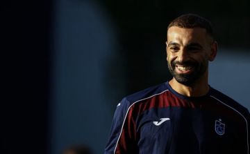 طرابزون سبور يفاجئ محمد صلاح خلال التدريبات طرابزون سبور يفاجئ محمد صلاح خلال التدريبات