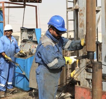 شركة الحفر العراقية تنجز استصلاح البئر النفطية (WQ1-132) في حقل غرب القرنة (1) شركة الحفر العراقية تنجز استصلاح البئر النفطية (WQ1-132) في حقل غرب القرنة (1)