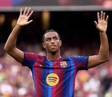 بالدي يخطر برشلونة بقراره: أرغب بالبقاء في النادي بالدي يخطر برشلونة بقراره: أرغب بالبقاء في النادي