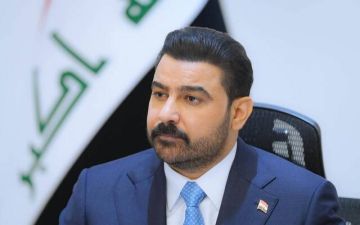 الزيدي يؤكد تبني برنامج الحكومة منهجا واضحا للبناء والإصلاح ومحاربة الفساد الزيدي يؤكد تبني برنامج الحكومة منهجا واضحا للبناء والإصلاح ومحاربة الفساد