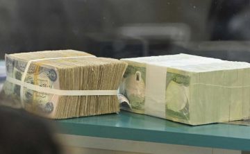 السيولة شبه مفقودة.. مصدر: تأخير صرف الرواتب سيستمر لعدة أيام والتمويل سيكون بالتدريج