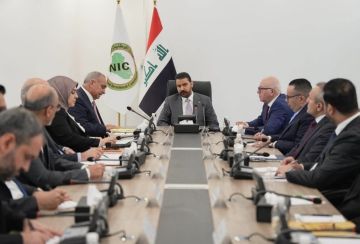 رئيس الوزراء: العراق منفتح على الاستثمارات ويسعى إلى بناء شراكات طويلة الأمد مع المستثمرين رئيس الوزراء: العراق منفتح على الاستثمارات ويسعى إلى بناء شراكات طويلة الأمد مع المستثمرين