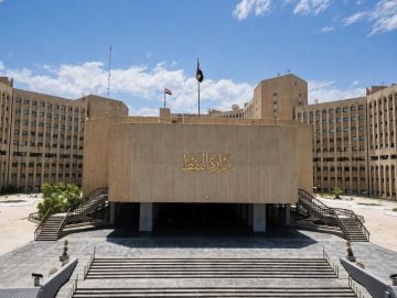 وزارة النفط: عبور ناقلات محملة بالخام العراقي عبر مضيق هرمز وزارة النفط: عبور ناقلات محملة بالخام العراقي عبر مضيق هرمز