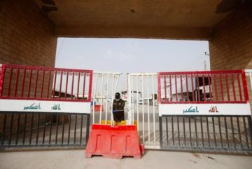 إيران: استئناف حركة الشاحنات عبر الشلامجة مع العراق إيران: استئناف حركة الشاحنات عبر الشلامجة مع العراق