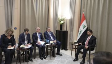 رئيس الوزراء : خطط لزيادة إنتاج النفط إلى 10 ملايين برميل يوميا خلال خمس سنوات رئيس الوزراء : خطط لزيادة إنتاج النفط إلى 10 ملايين برميل يوميا خلال خمس سنوات