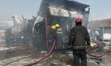 الدفاع المدني يتدخل سريعا ويخمد حريق كافتيريا كلية الإمام الكاظم ببغداد الدفاع المدني يتدخل سريعا ويخمد حريق كافتيريا كلية الإمام الكاظم ببغداد