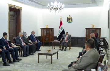 رئيس الوزراء: وجود خطط مهمة لتحقيق الإصلاح الاقتصادي ومعالجة مشكلة الكهرباء ودعم الاستثمار رئيس الوزراء: وجود خطط مهمة لتحقيق الإصلاح الاقتصادي ومعالجة مشكلة الكهرباء ودعم الاستثمار