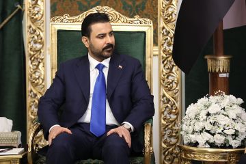 الزيدي يصل باريس في مستهل جولة أوروبية تشمل فرنسا وألمانيا الزيدي يصل باريس في مستهل جولة أوروبية تشمل فرنسا وألمانيا